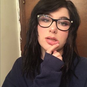 Meet your Posher, Camryn